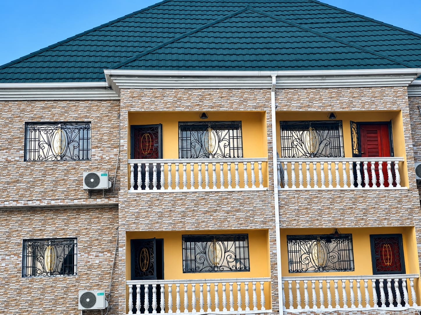 Micdell Lodge