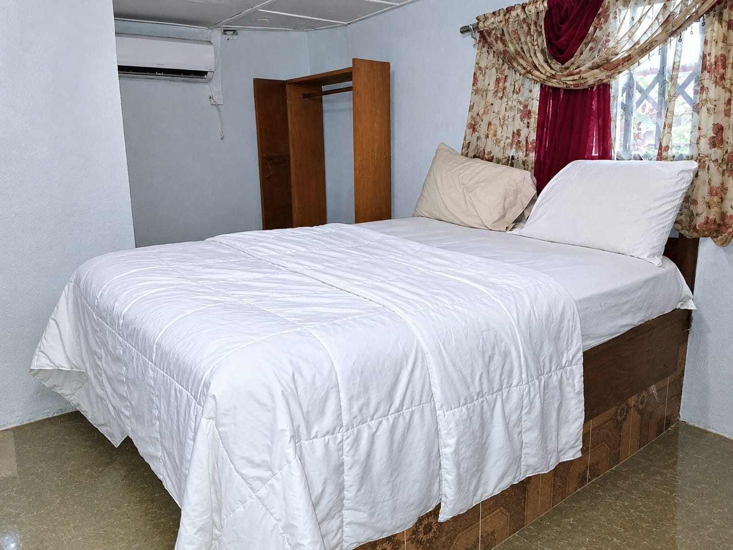 African Vision Lodge view 4